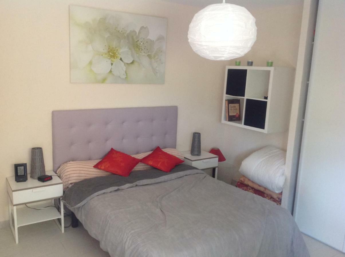 Rez De Villa Pebrier Frejus Luaran gambar