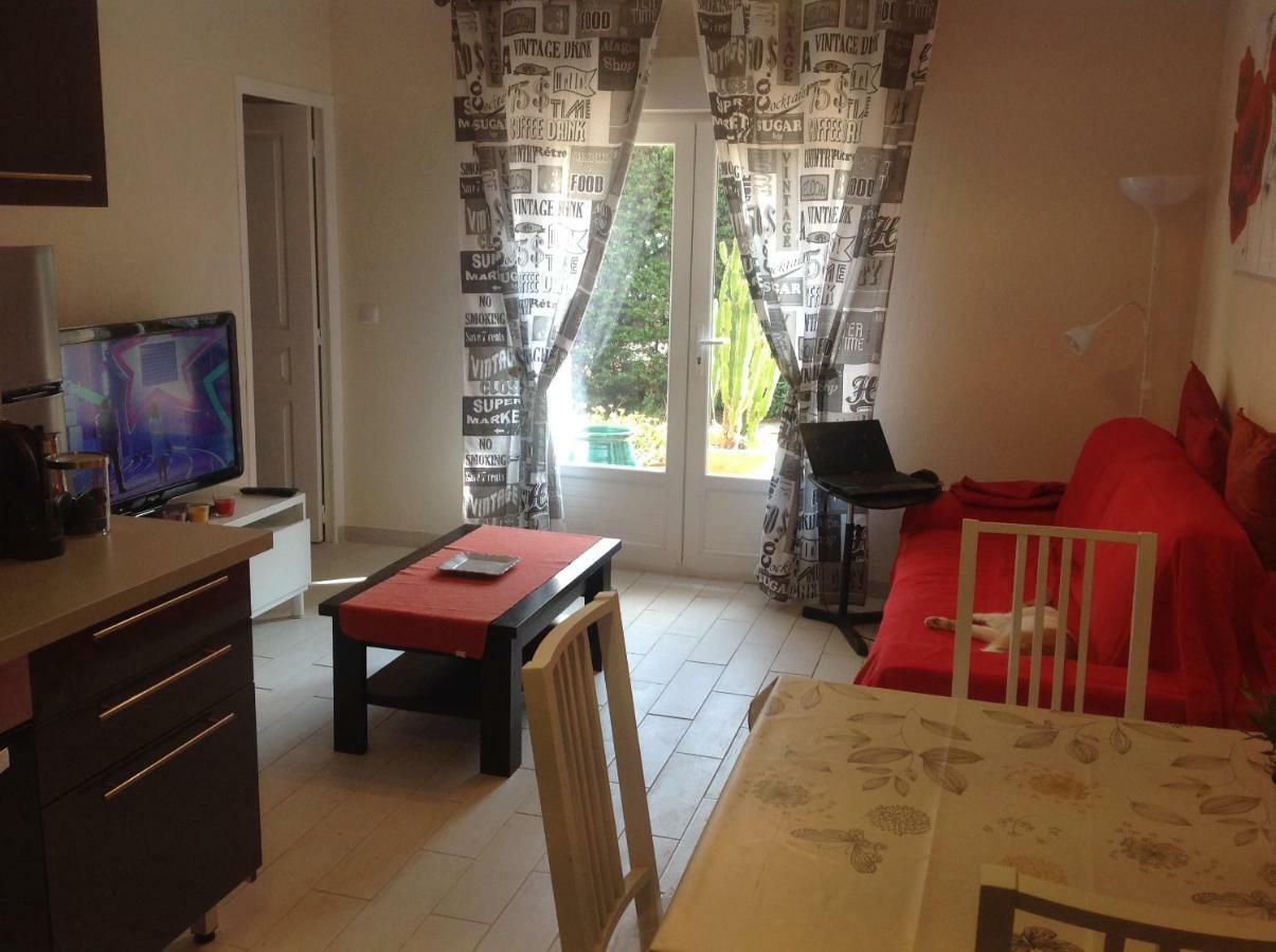 Rez De Villa Pebrier Frejus Luaran gambar