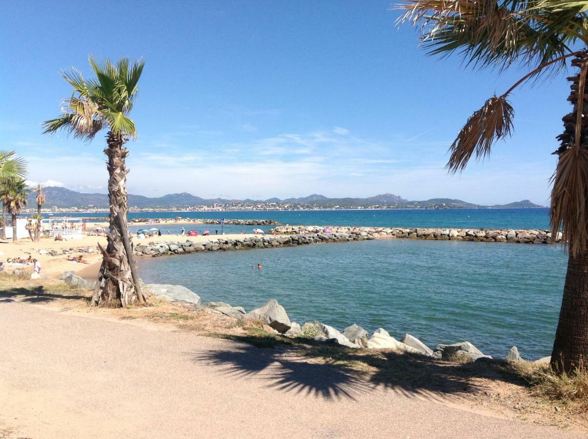 Rez De Villa Pebrier Frejus Luaran gambar